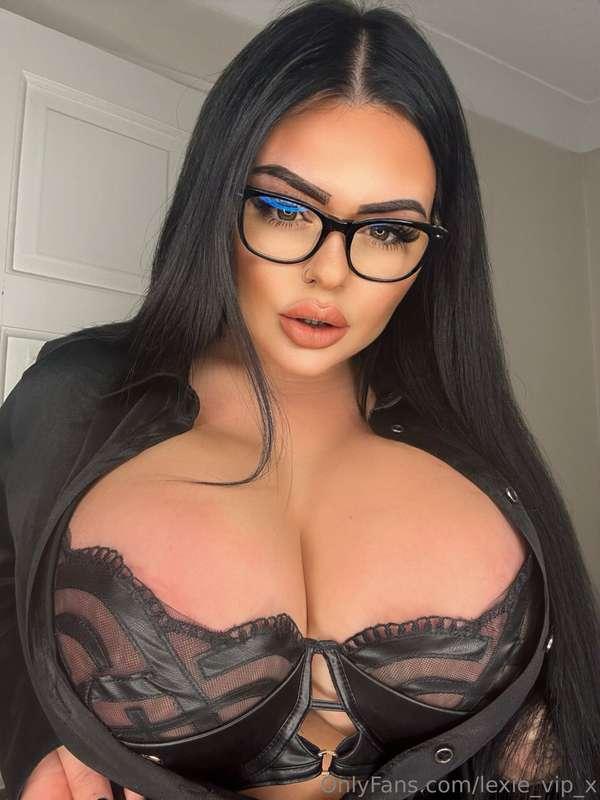 Do you like my glasses?