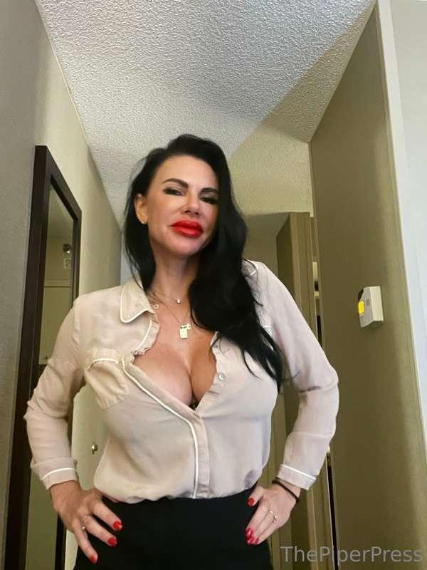 SPECIAL DEALS ON MY VIP @thepiperpress 