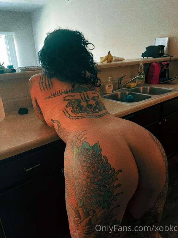 Do you like being naked in the kitchen?