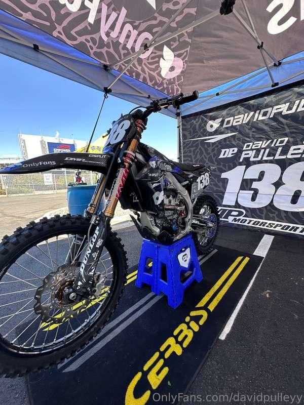 Ready to go here at Empower Field in Denver CO 💪🏿