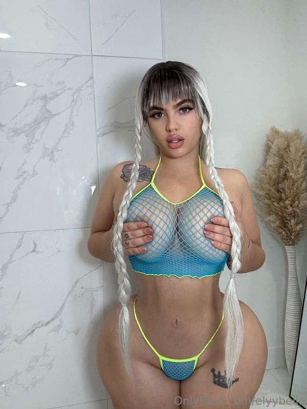 🔥 “Should I spoil you with these in your DMs? 😈💦 