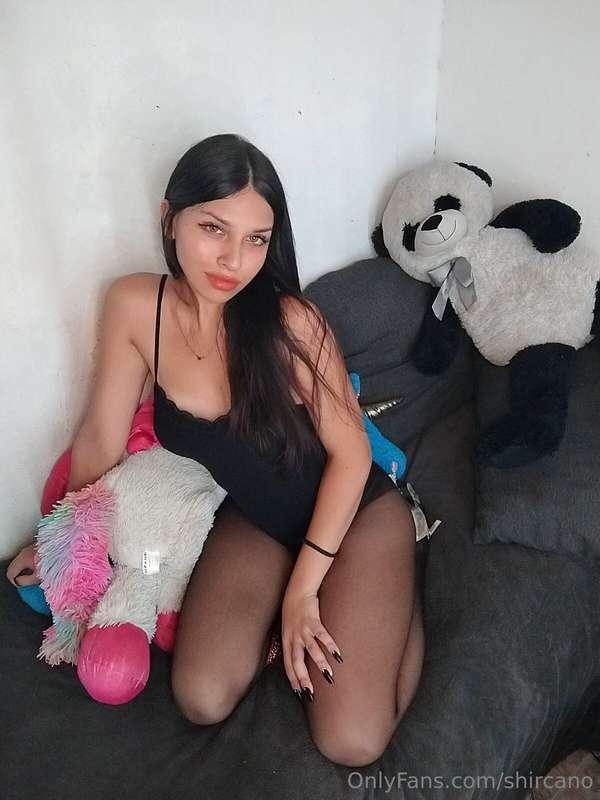 Si fuera tu novia, así te esperaría en casa cuando llegues d..