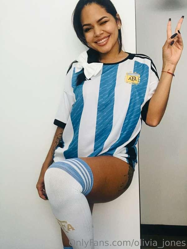 Argentina vs Croatia 🔥🔥🔥

Did u know Im a super big soccer f..