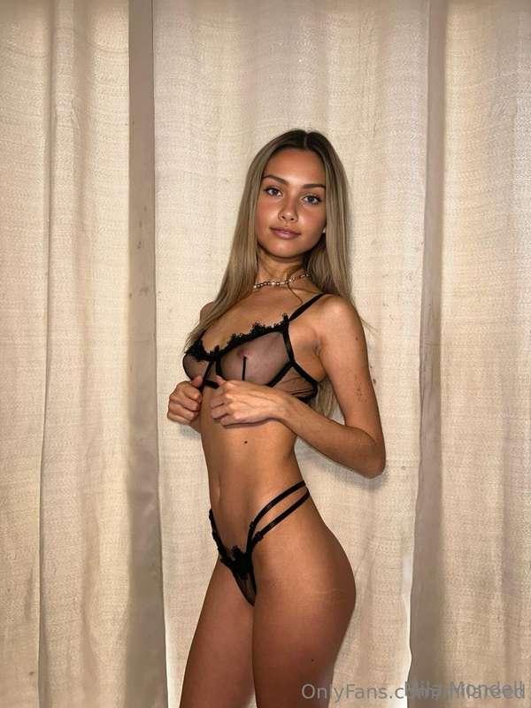 she's everything you asked for AND MORE!! 🔥 Her VIP is free ..