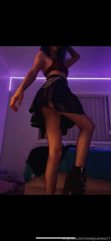 Just feeling myself up in my new heels. Message me if you wa..