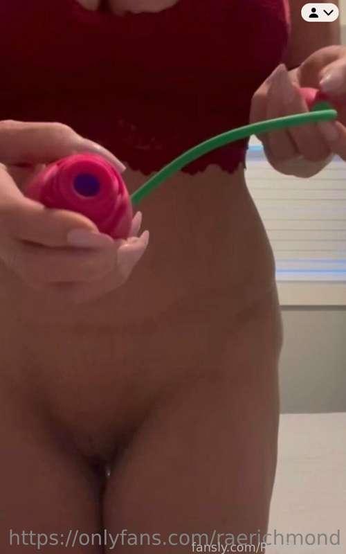 What should I do with this…? 🔥💦