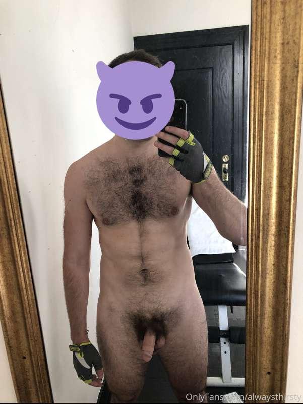 Getting so bushy 🤪