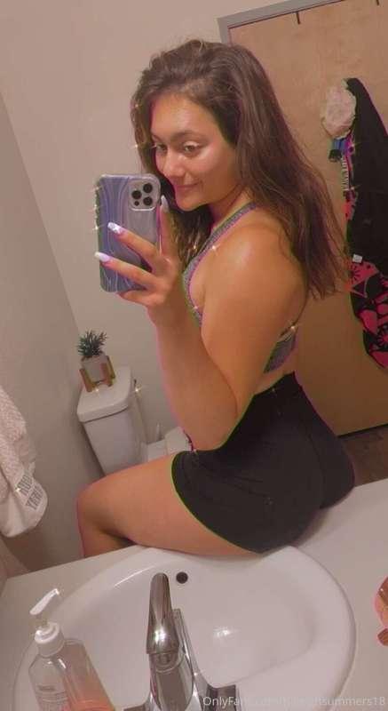 I’m so horny right now daddy 👅 tip me $10 and go check your ..