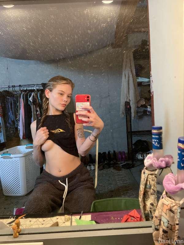 Fresh out of the shower 🚿😜
