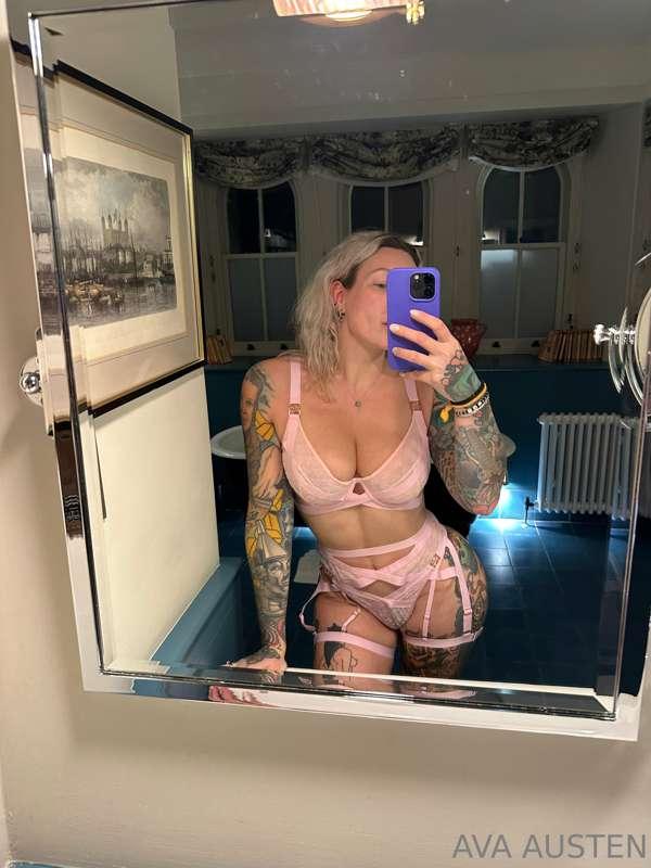 ava_austen image #0