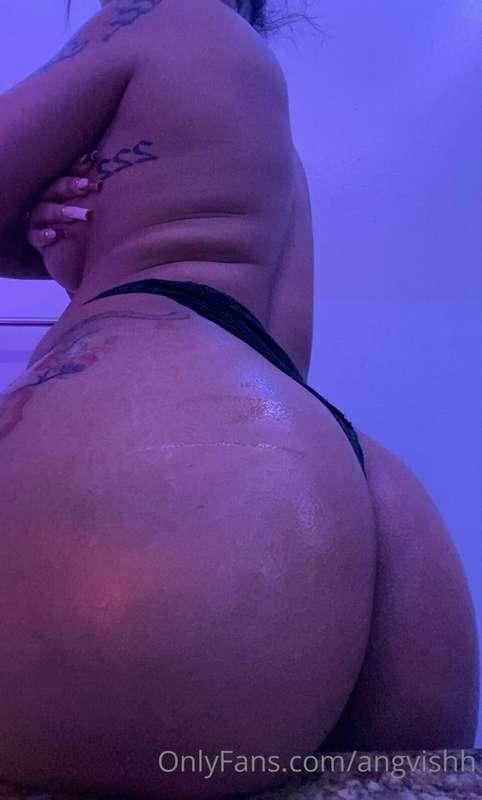 you're gonna like what's waiting for you in your dms 😼