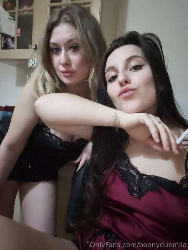 Buona serata a voi tesori! Vi aspettiamo in chat con le rich..