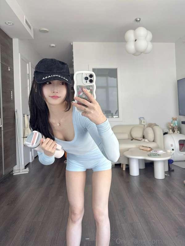 My new gym outfit hehe :3 I think it's cute does anybody els..