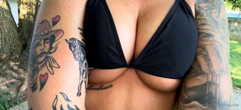 Screenshots from a sexy video of me playing with my tits out..