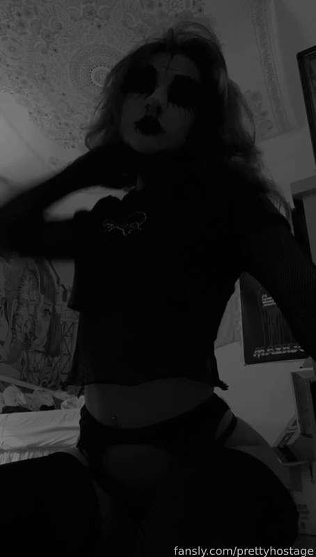prettyhostage image #9