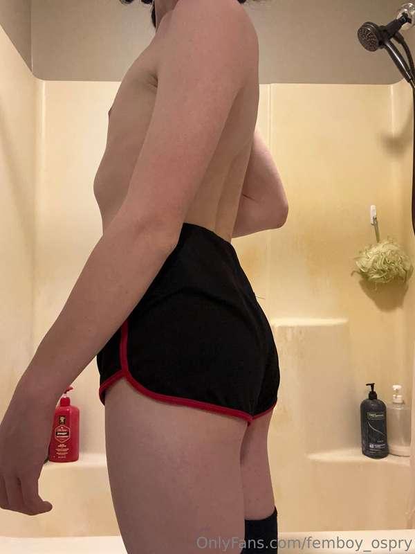 Just got out the shower nice and clean UwU