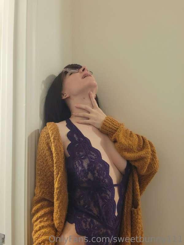 I want your hand on my neck 💓💓