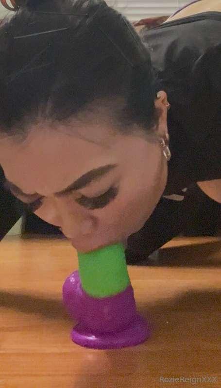 roziereign image #3
