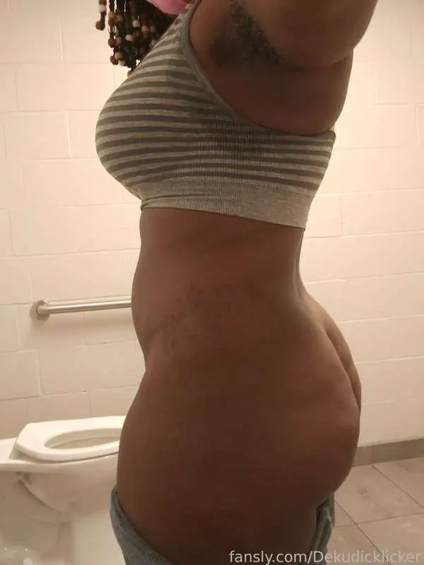 Worked out my buns at the gym 🏋🏿‍♀️ #booty #ass #bigass #fatass #ebony 