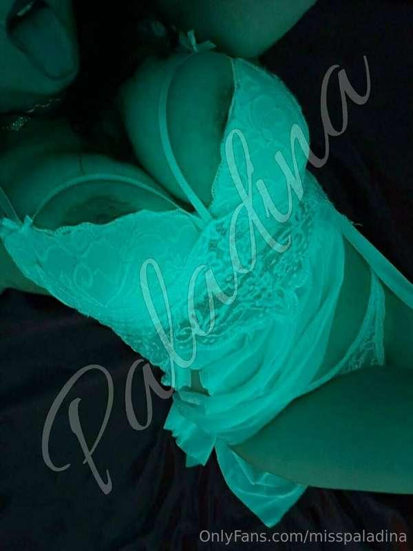 A cosa pensi quando mi guardi? 😈😈