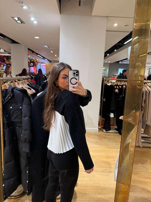I love shopping sooo much! come tell me if my bum looks good..