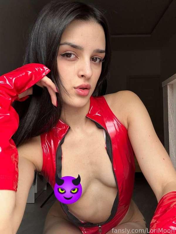 teasing is enough for beta 




#fyp #brunette #mistress #femdom #domme #tease #smalltits #smallboobs #latex #skinny