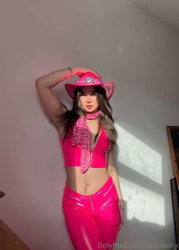 A little tease goes a long way... want to see how far?🤍