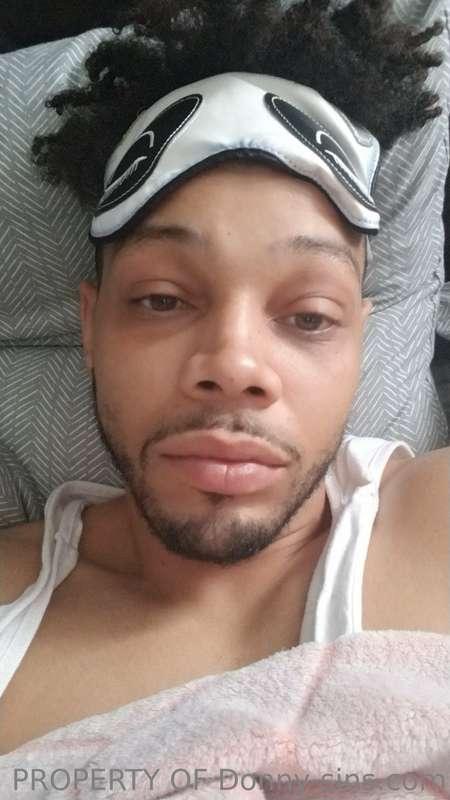 fun fact: i sleep with a sleeping mask. do you?