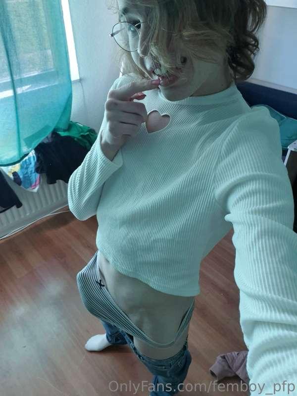 femboy_pfp image #10