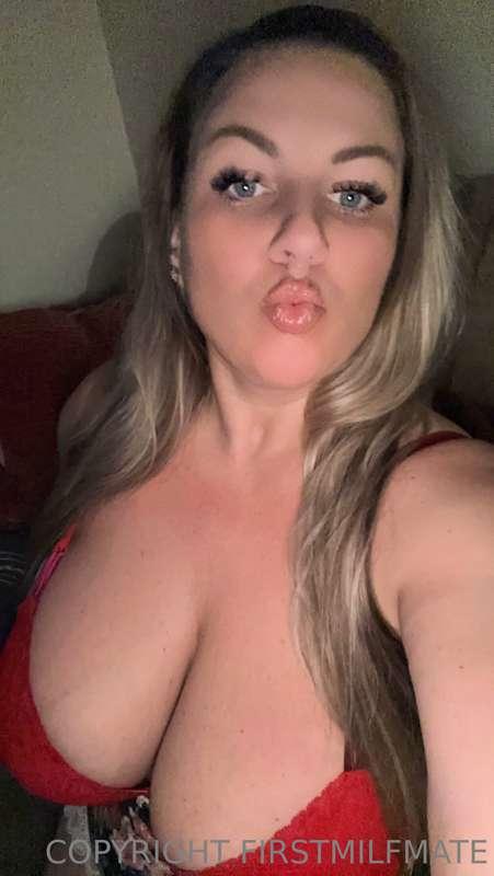 Milf Monday
xoxo💋💋
