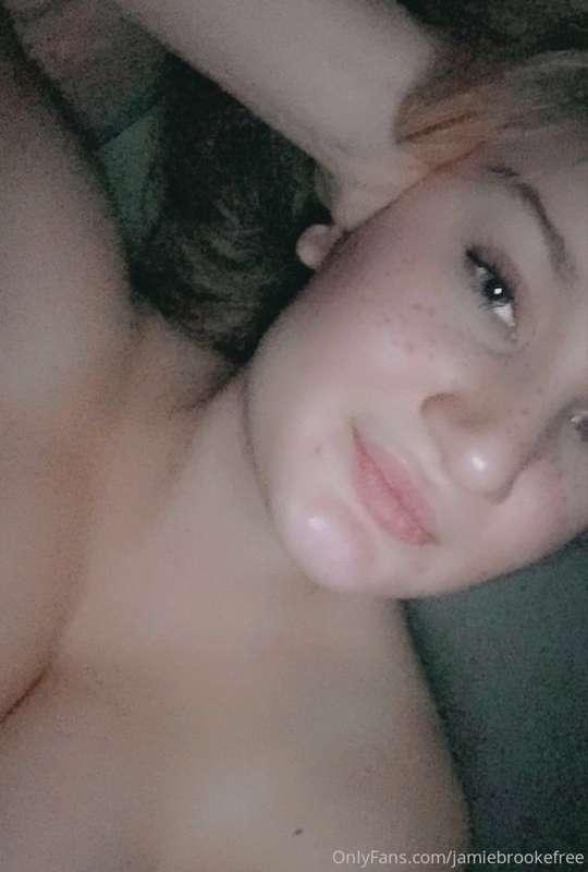 Babe 😛

Are you ready to see 🔥 loooooong 💥 play with my rubb..
