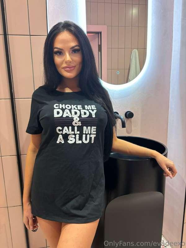 The T-shirts says it all !😜😈