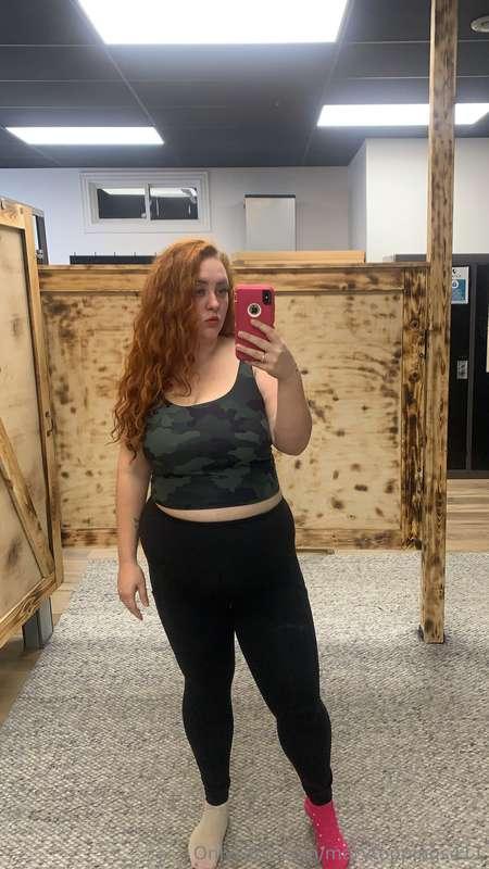 Come hangout with me I have a long boring day at work 🙈