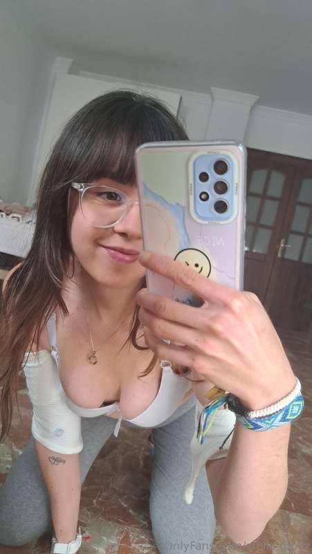 ¿Alguien para subirme encima?🤭