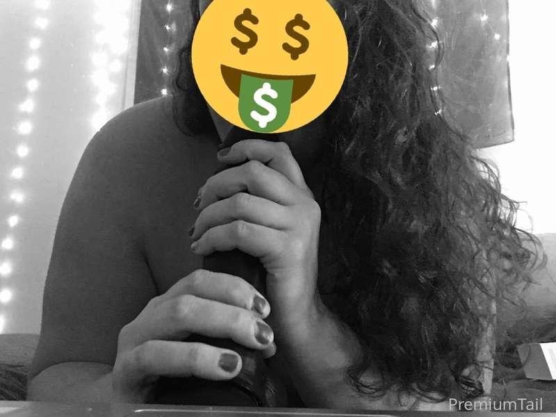 Subscribe to my paid page to see me have fun with this big g..