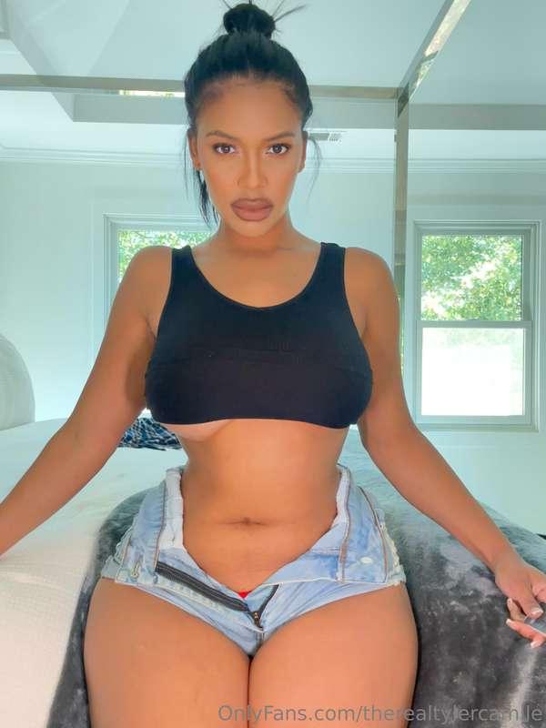 Like this if you’d fuck me out of my bad mood baby 😤