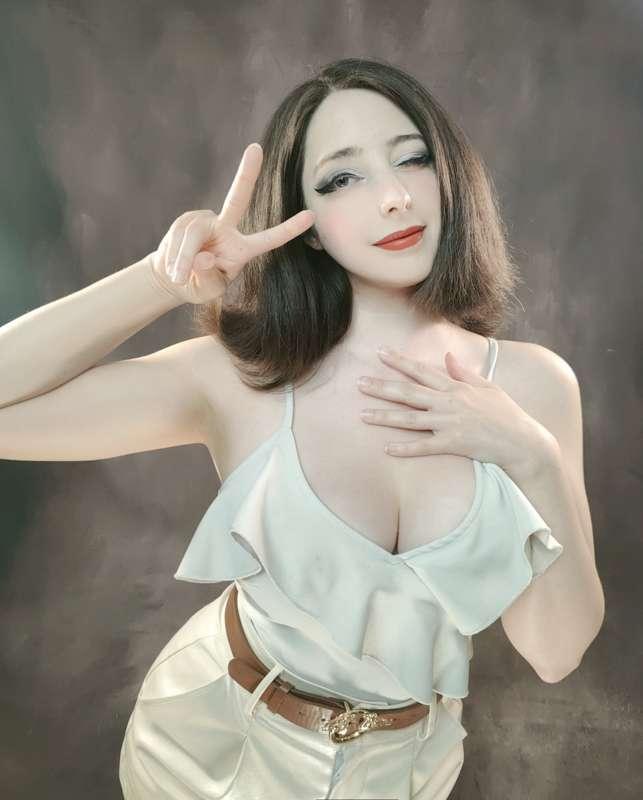 Peek a boo with Bunny Fubuki