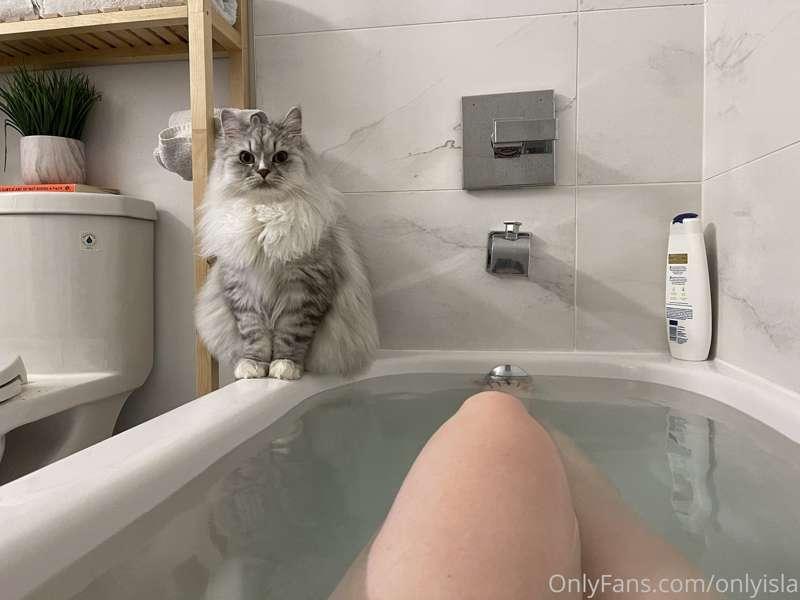 Hello my name is Yuri and I will be supervising your bath th..