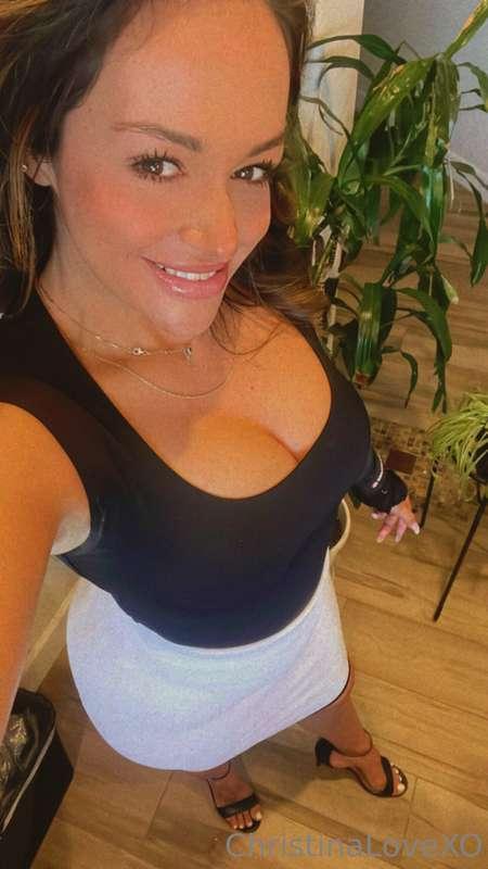 Can you cum on my huge tits?🥵