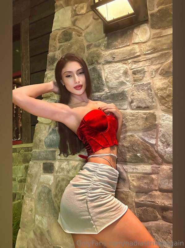 Happy Friday 🤩Fun fact💃🏻: Red lipstick was worn by suffraget..