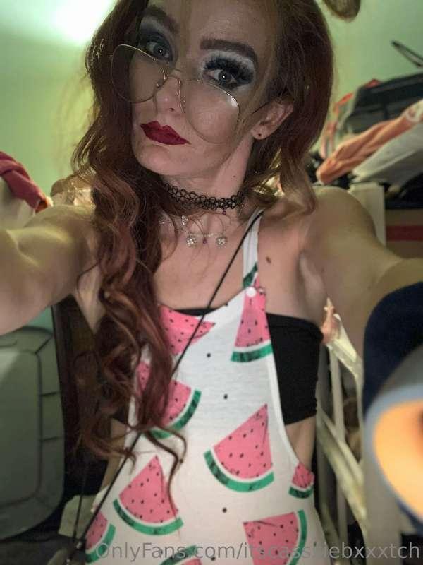 Cum eat this watermelon daddy ‼️🙏 -
