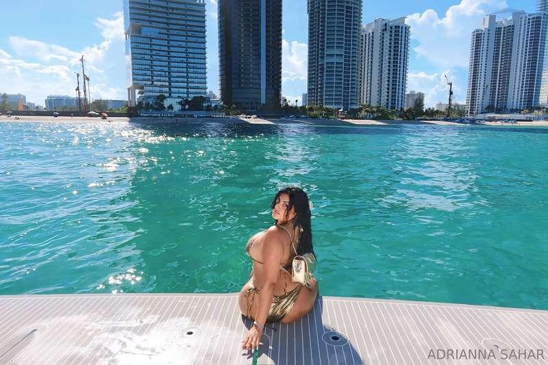 the sun is out and so am I 🥰