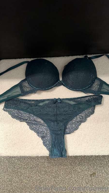 €50,- 1 dag dragen exclusief verzending
€50,- 1 day wear exc..