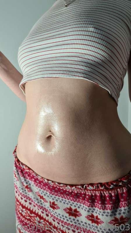 Oily tummy play video drops tomorrow :)