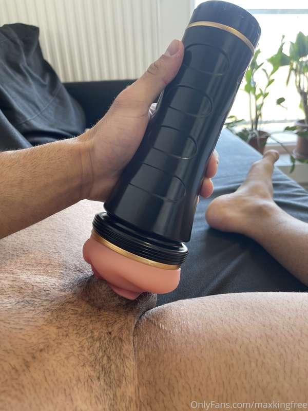 My new toy😜 Check out the video🔞 I send private message🔞🔞