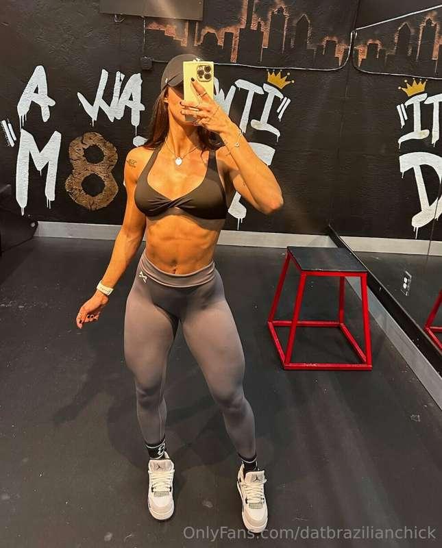 Is leg day your favorite? 🤔