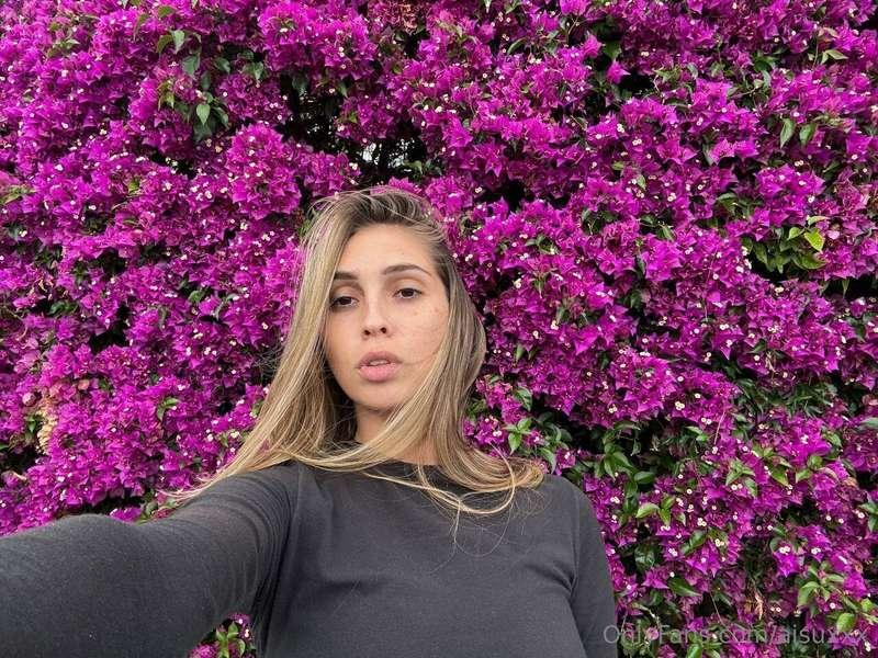 🥰Spring Blossom🥰 Do I look like flower? 