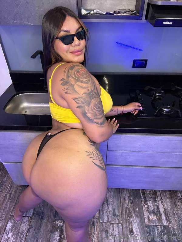 Face down ass up😈