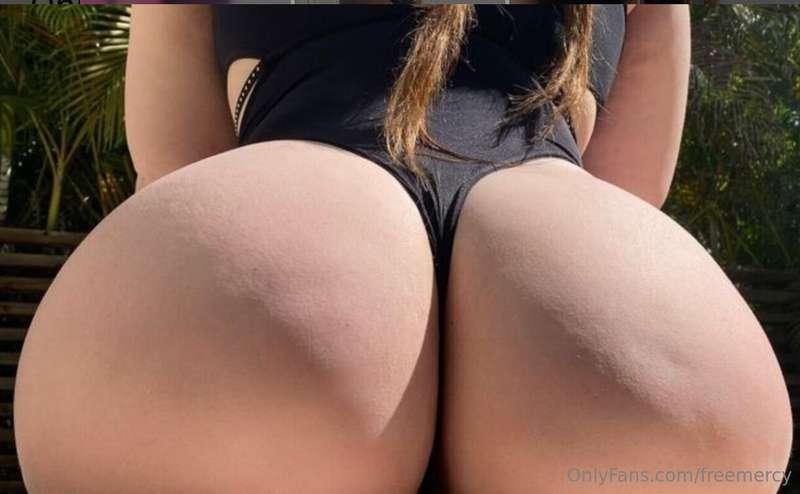 𝗙𝗥𝗘𝗘 𝗣𝗔𝗚𝗘 🥵 She has the best nudes on OnlyFans! 👇🏼https://on..