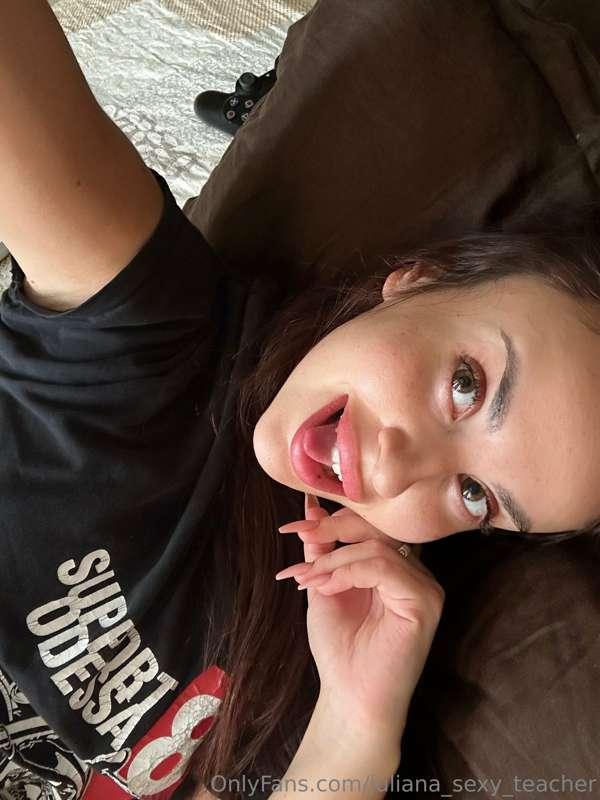 I'm very bored☹☹ and I'm ready to give a gift to the first 1..